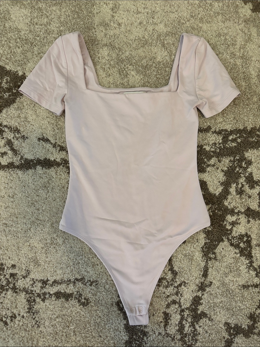 Aritzia Babaton - Contour Squareneck Short-Sleeve Bodysuit!!